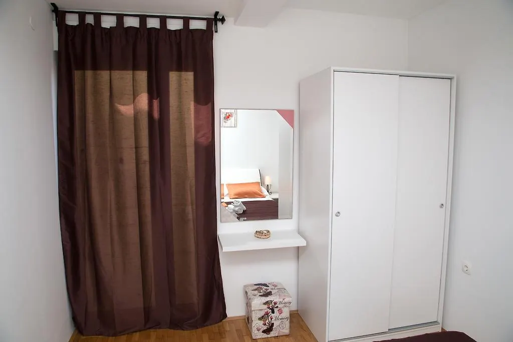Apartment Lord Kastela 0*,  Croatia